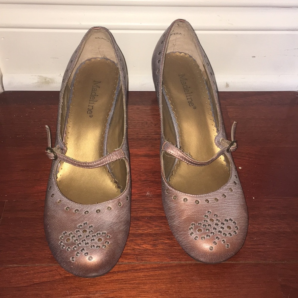 💖Madeline Mary Jane metallic pump size 8